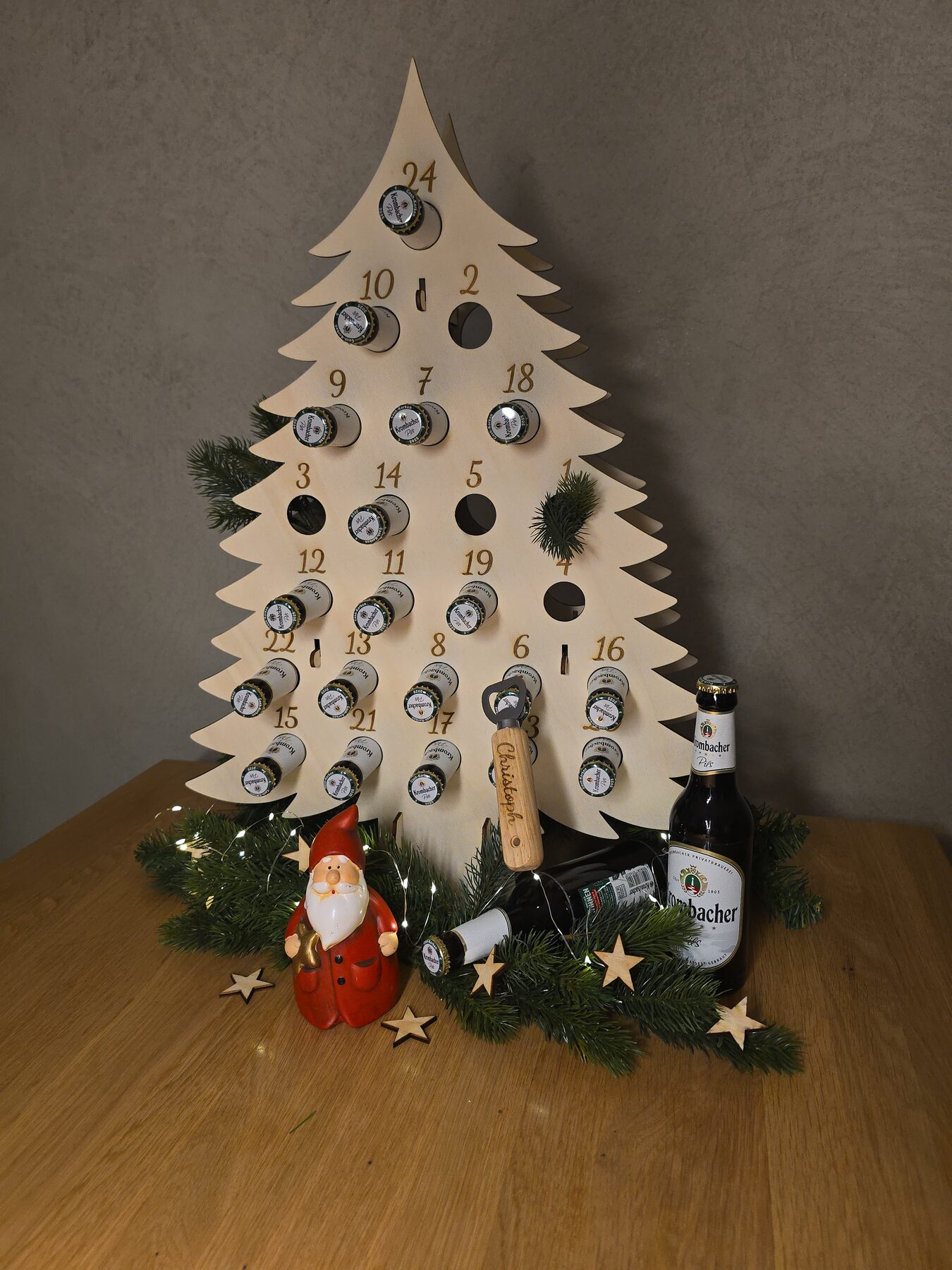 Ausgeschnittener Adventskalender